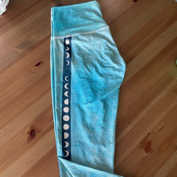 Teeki moon phase leggings ๐๐๐๐ - Picture 3 of 8